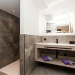 Grauzone App Nr 2 *