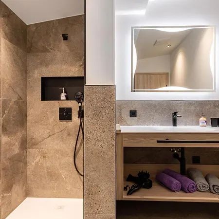 Daire Grauzone App Nr 2