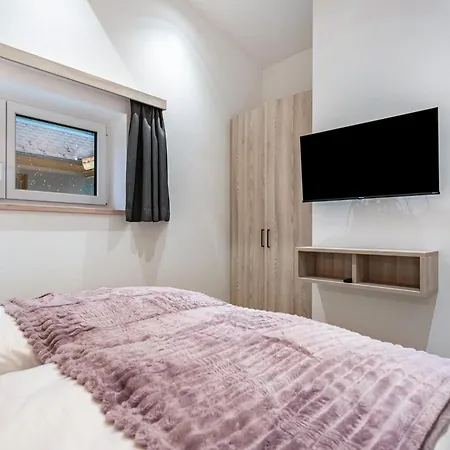 Daire Grauzone App Nr 2 *